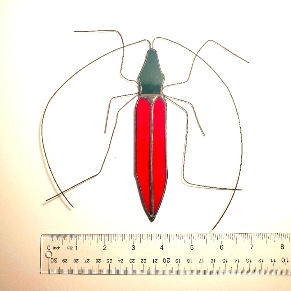 VINTAGE STAINED GLASS Suncatcher Artwork of a Beetle Red & Green with Wire Legs - Picture 9 of 10